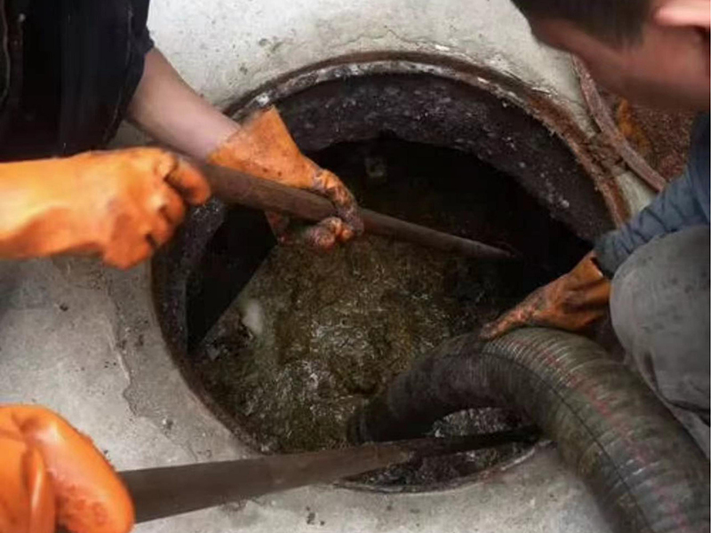 连云港清理化粪池时如何避免沼气的危害?